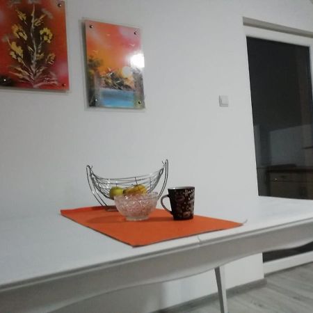 Apartman Salus Tuzla Dış mekan fotoğraf